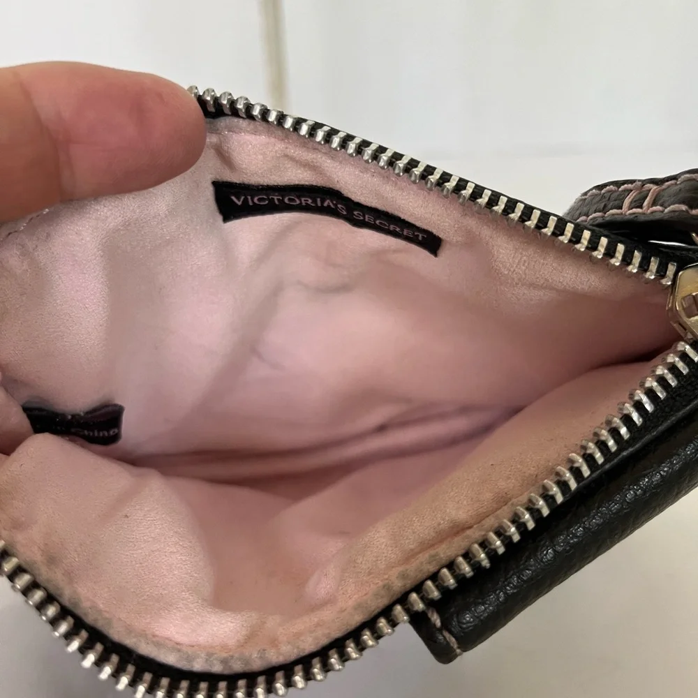 Victoria's Secret Black wristlet - Picture 4 of 4
